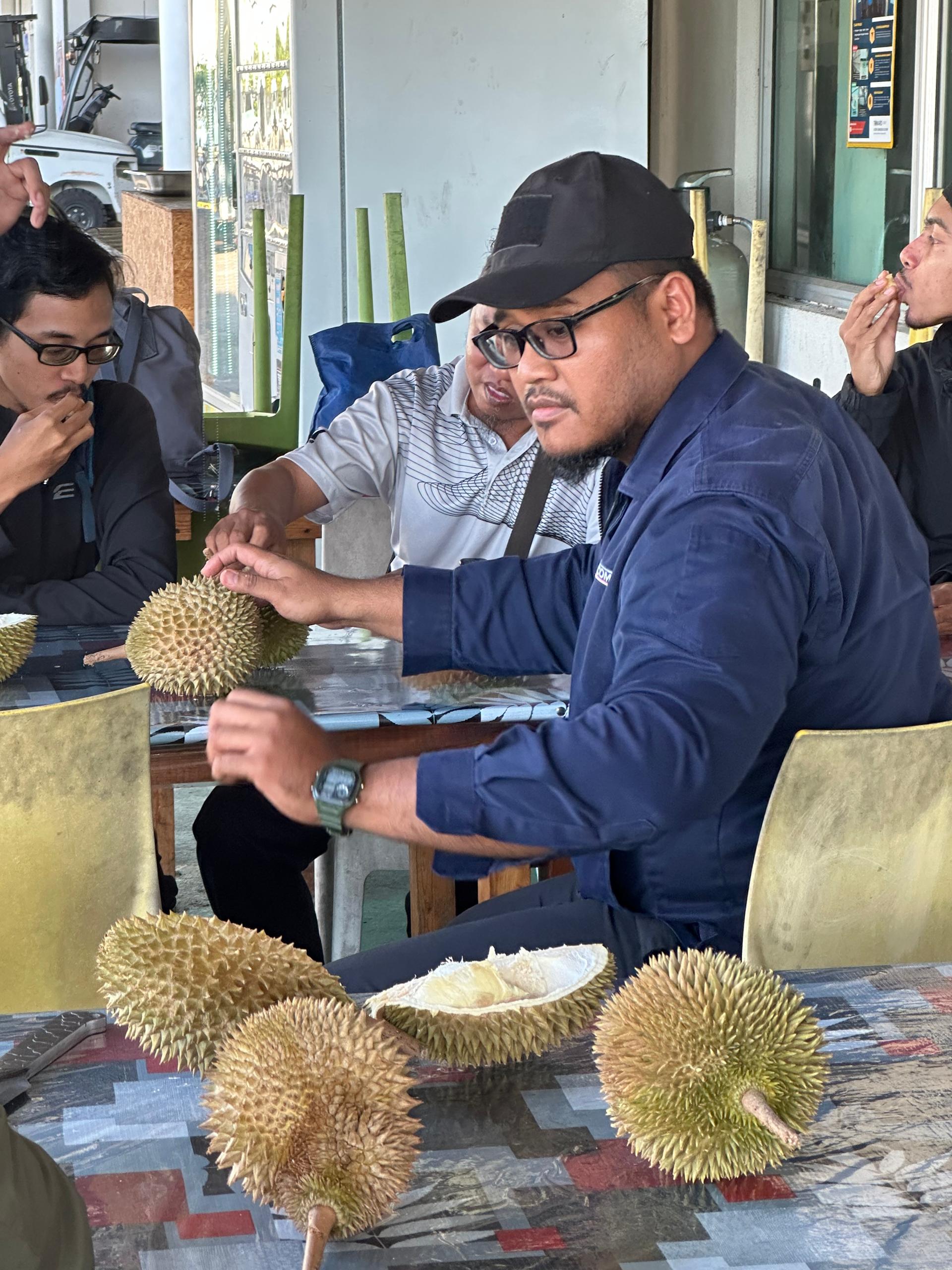 Makan Durian PSO